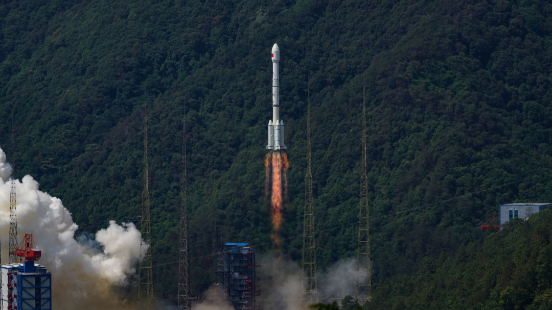 陸長八甲火箭首飛成功：運載能力7噸，助推中國太空夢