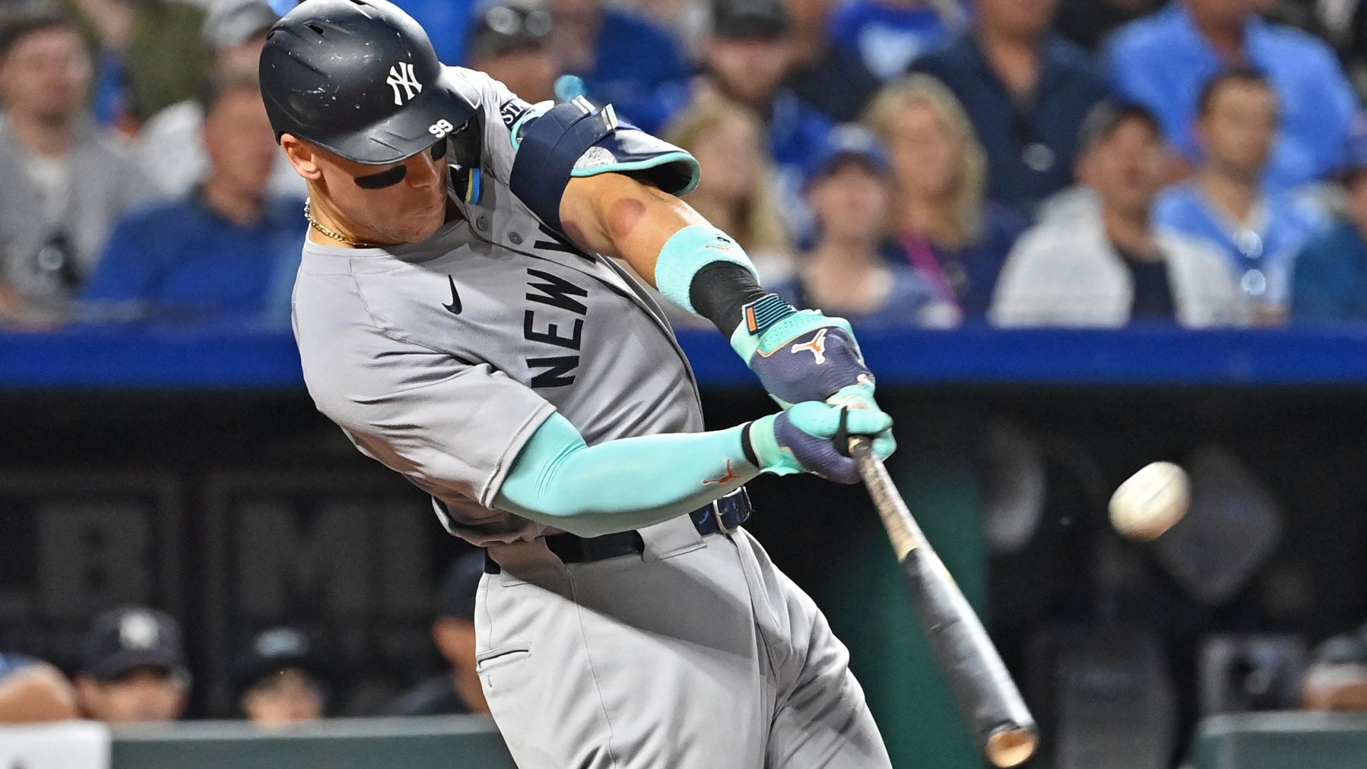 Aaron Judge's 3 Home Runs Highlight Yankees' 9-Homerun Historic Game Aaron Judge's 3 Home Runs Highlight Yankees' 9-Homerun Historic Game