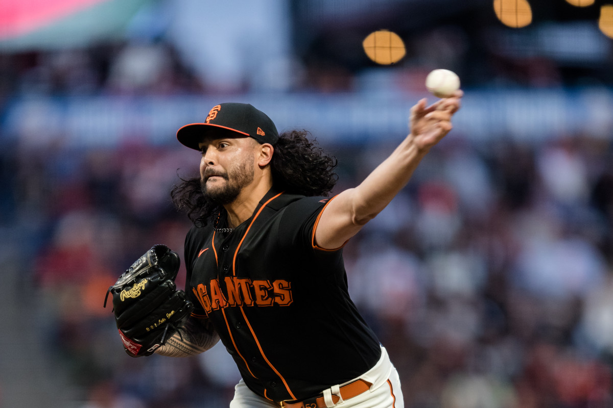 Another Giants Win: Flores And Lee Shine Against Brewers Another Giants Win: Flores And Lee Shine Against Brewers