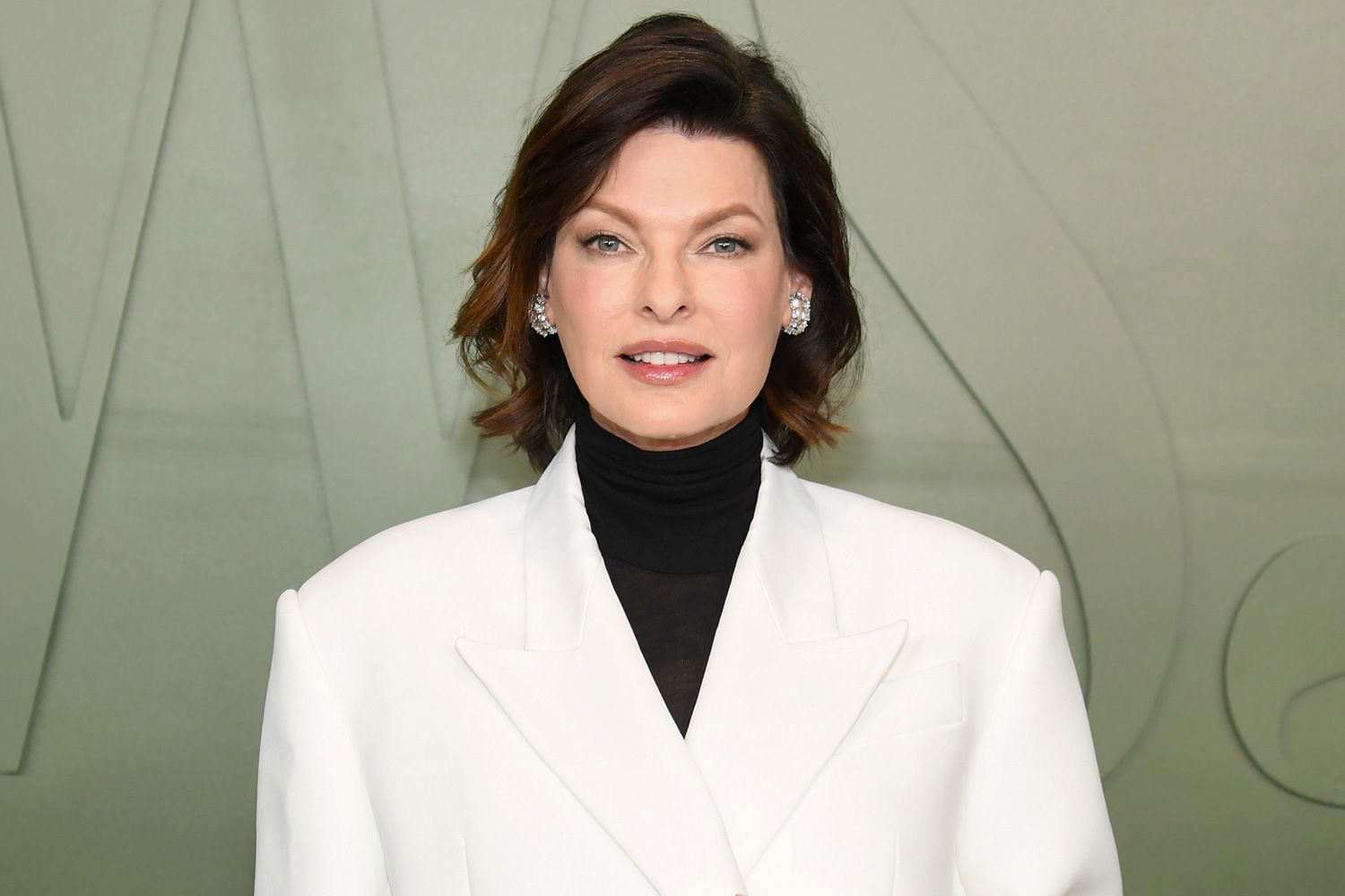 Beauty Beyond The Scars: Linda Evangelista's Post-Mastectomy Support Network Beauty Beyond The Scars: Linda Evangelista's Post-Mastectomy Support Network