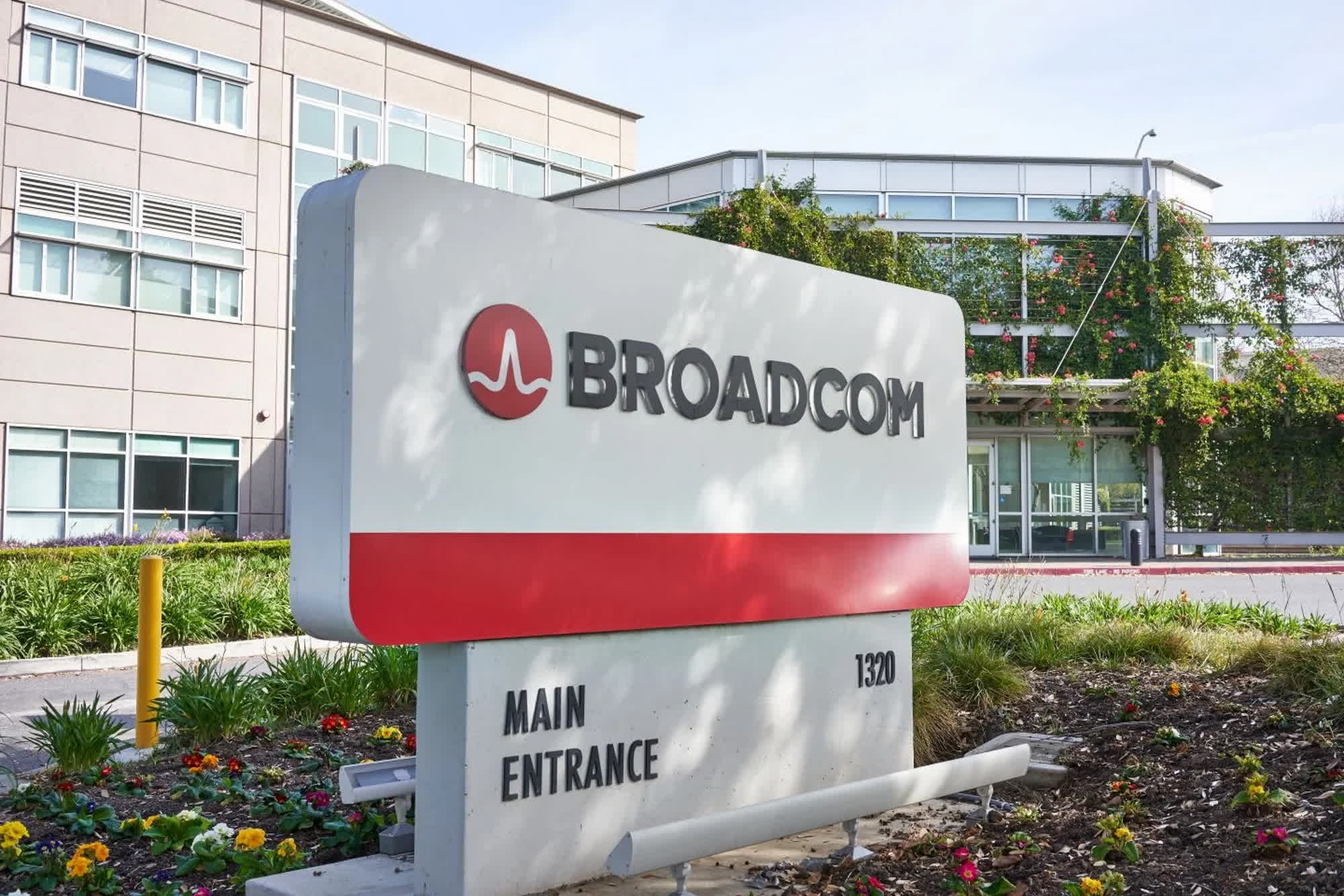 Broadcom's Proposed VMware Price Hike: A 1,050% Cost Surge For AT&T Broadcom's Proposed VMware Price Hike: A 1,050% Cost Surge For AT&T