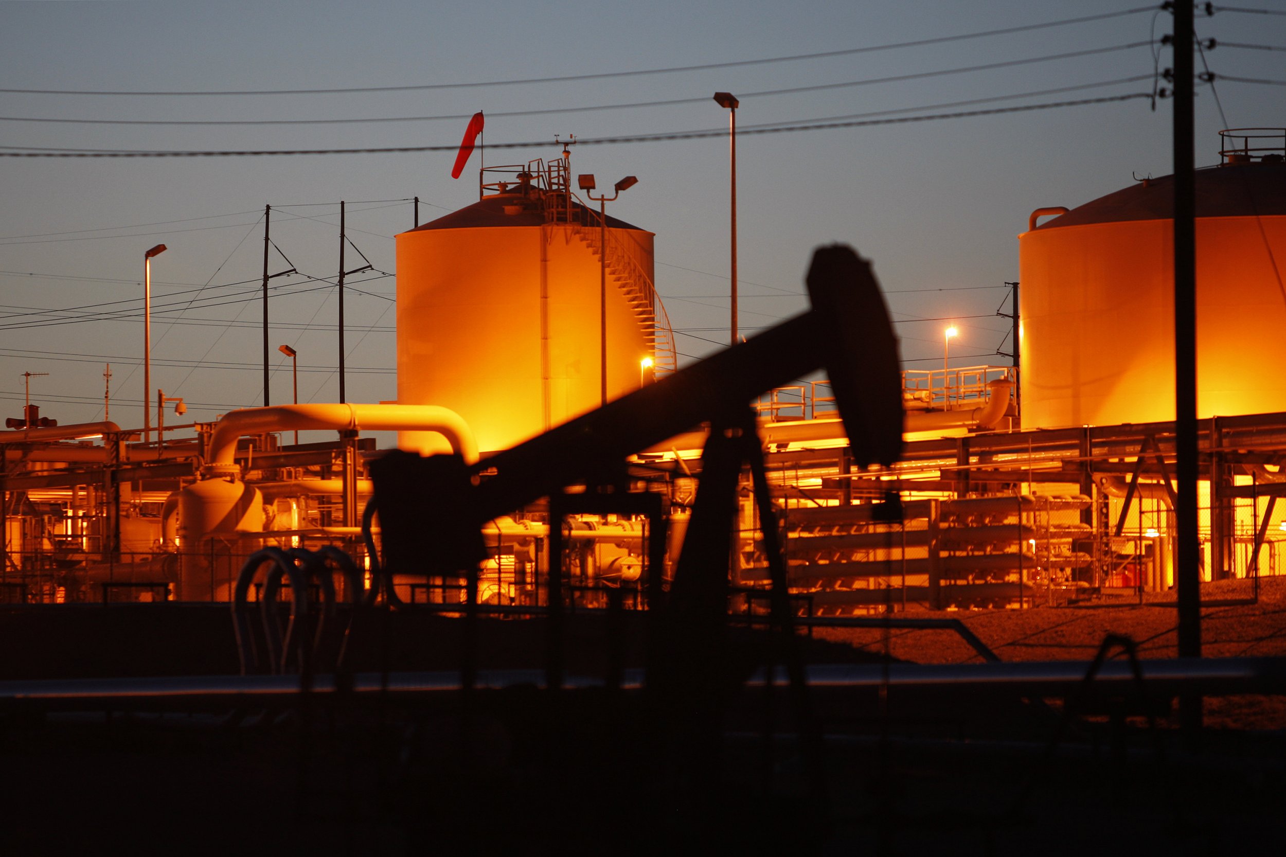 California Gas Prices: Newsom's Plea For Oil Industry Cooperation California Gas Prices: Newsom's Plea For Oil Industry Cooperation