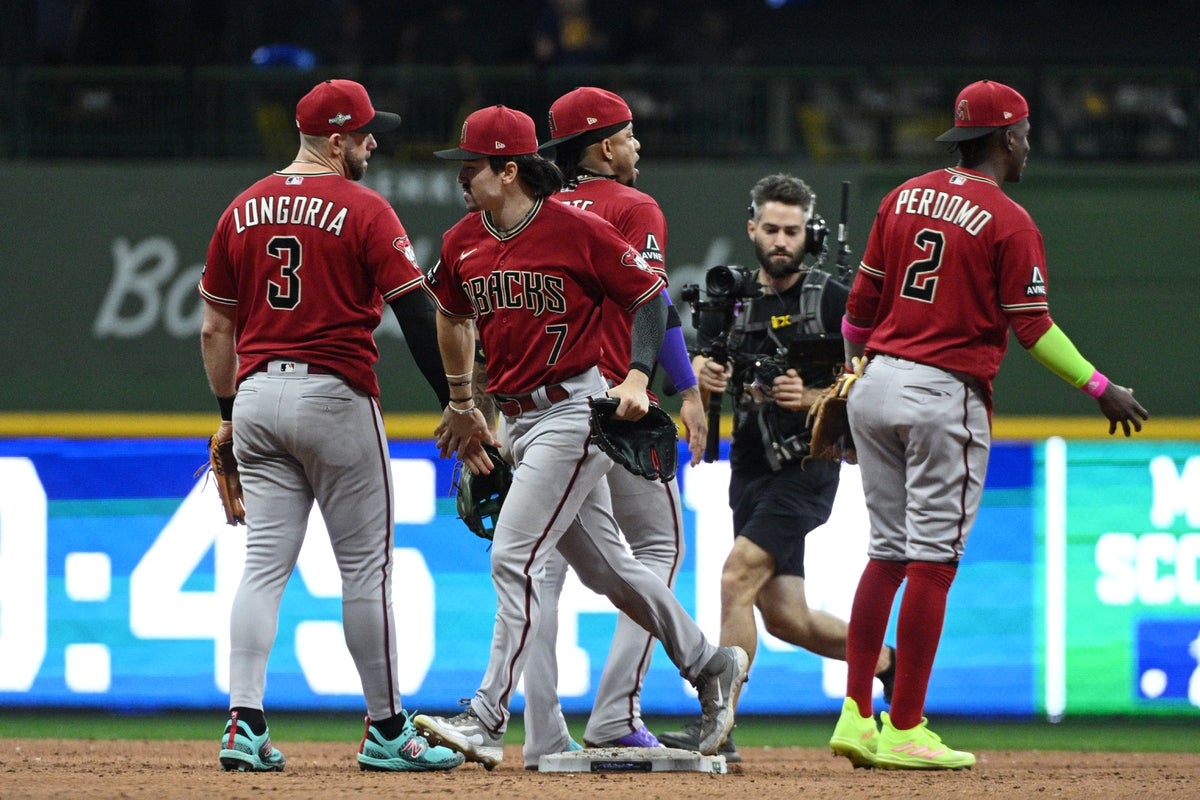 Diamondbacks' Walk-Off Win Stuns Brewers In Ninth Inning