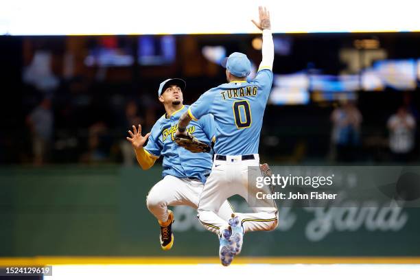 Milwaukee Brewers Win On Turang's Game-Winning Bunt Milwaukee Brewers Win On Turang's Game-Winning Bunt
