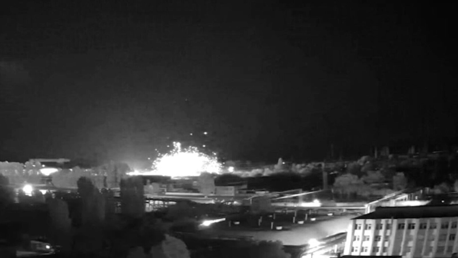 Russian Missiles Hit Ukraine: Trump's Intervention And Zelenskyy's Dilemma Russian Missiles Hit Ukraine: Trump's Intervention And Zelenskyy's Dilemma