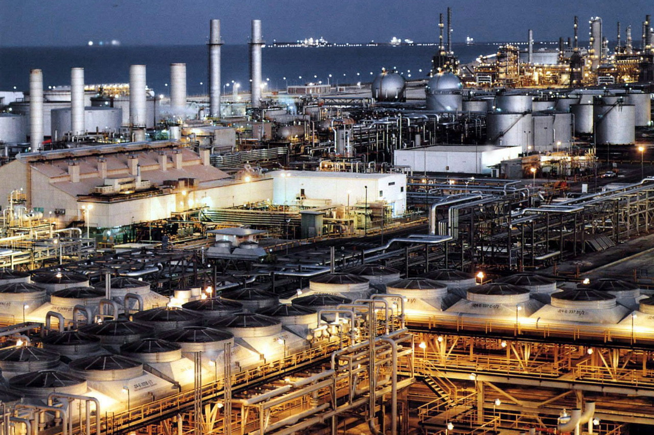 Saudi Arabia And India Partner To Build Two New Oil Refineries