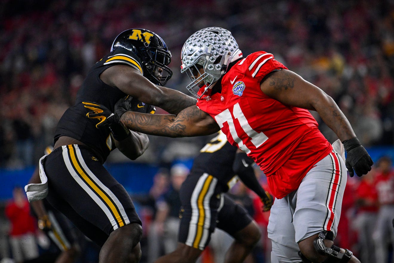 Unexpected Twist: Bears Favorites To Land Top Playmaker In 2025 NFL Draft Unexpected Twist: Bears Favorites To Land Top Playmaker In 2025 NFL Draft